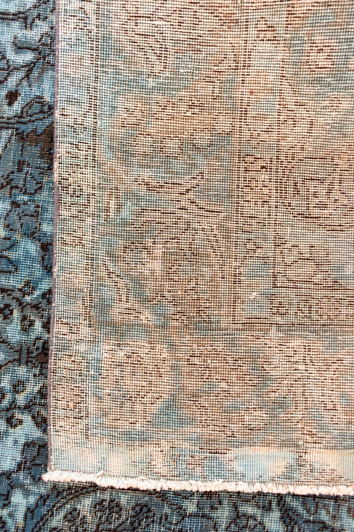 303 x 203 Vintage Royal