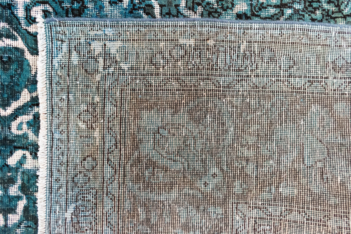290 x 191 Vintage Royal