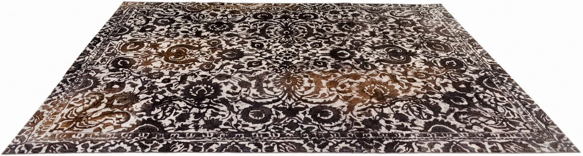 338 x 238 Vintage Royal