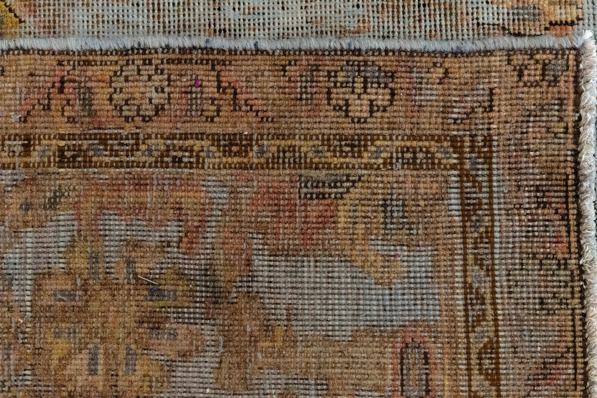 295 x 195 Vintage Royal