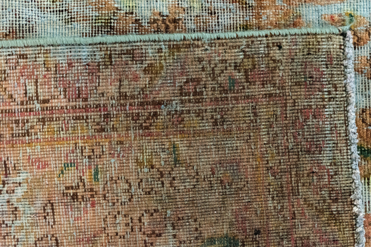 340 x 247 Vintage Royal