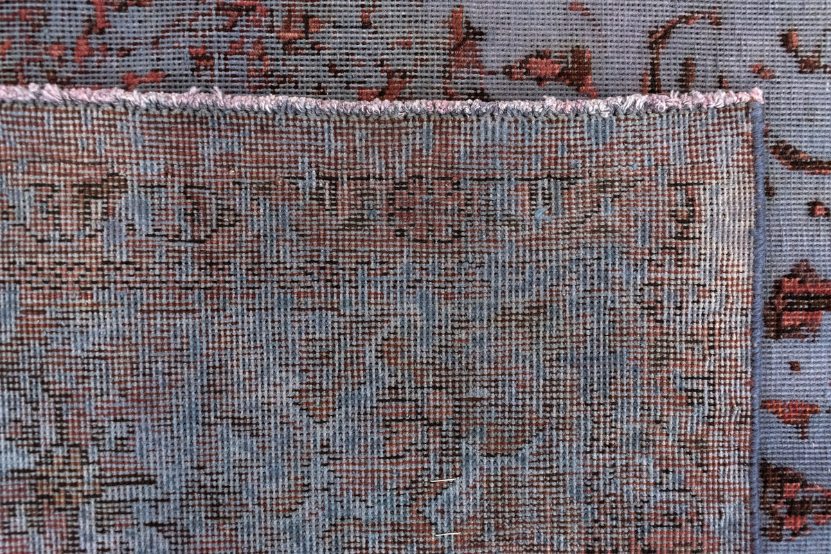 286 x 189 Vintage Royal