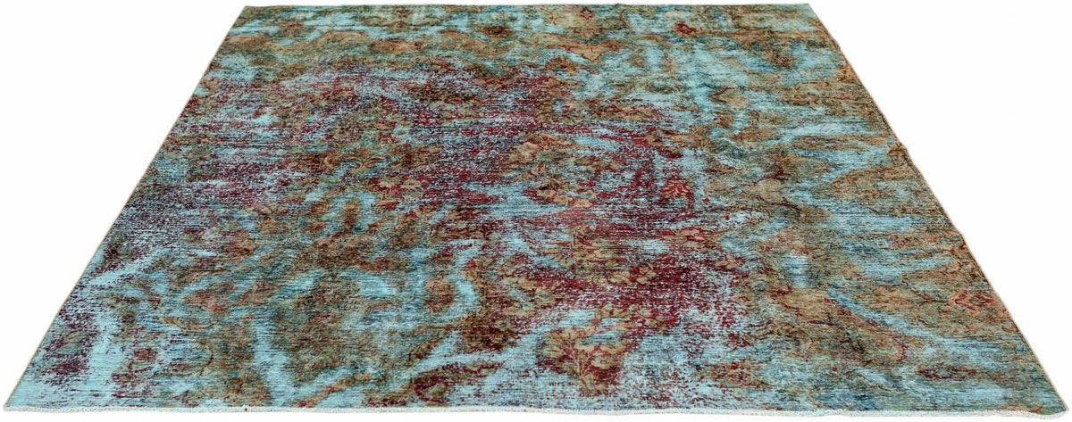 226 x 201 Vintage Royal