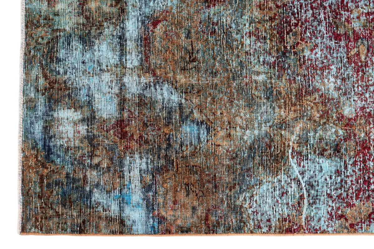 226 x 201 Vintage Royal