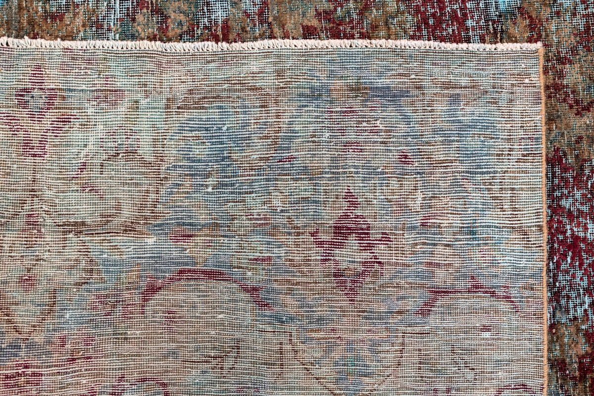 226 x 201 Vintage Royal