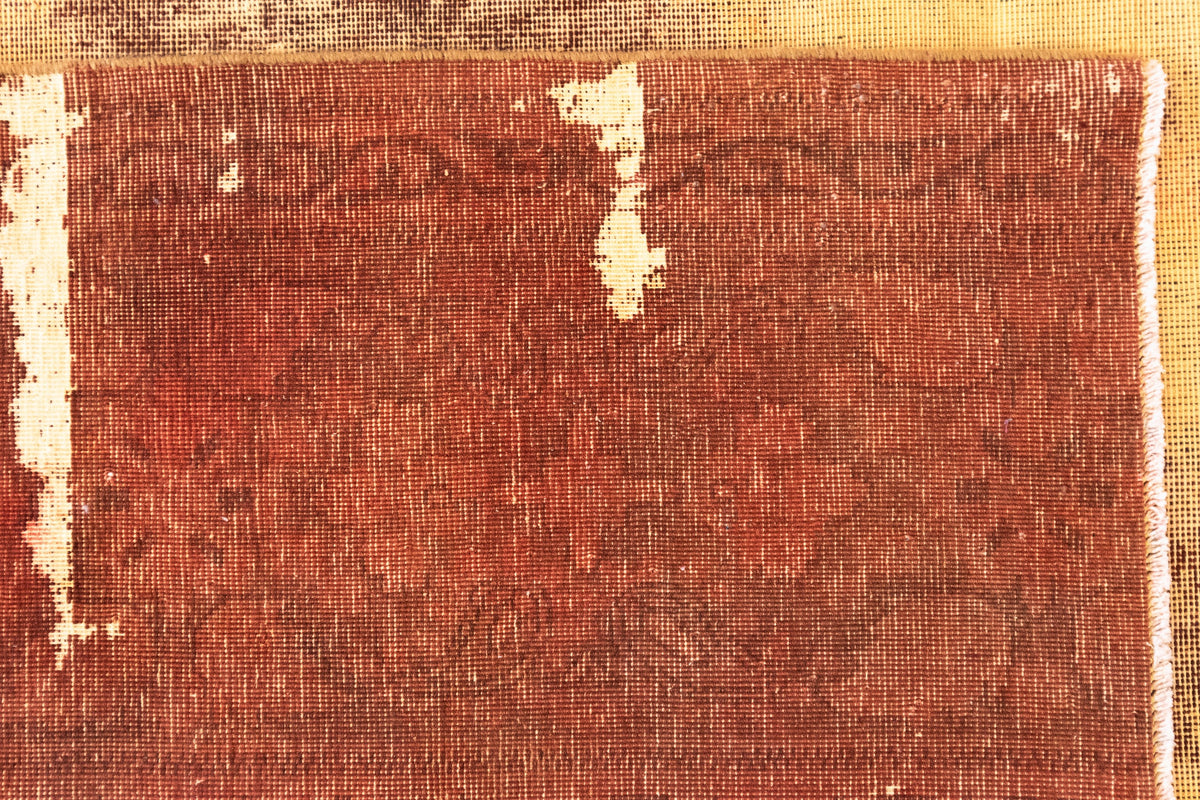 330 x 291 Vintage Royal