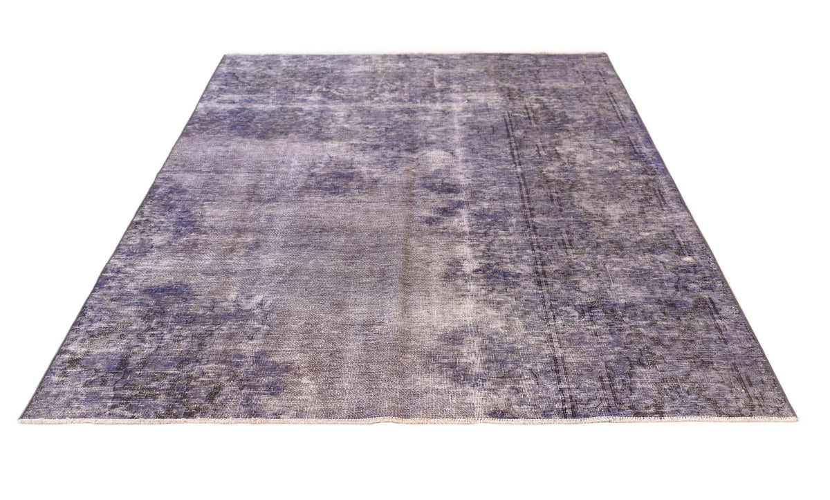 211 x 142 Vintage Royal