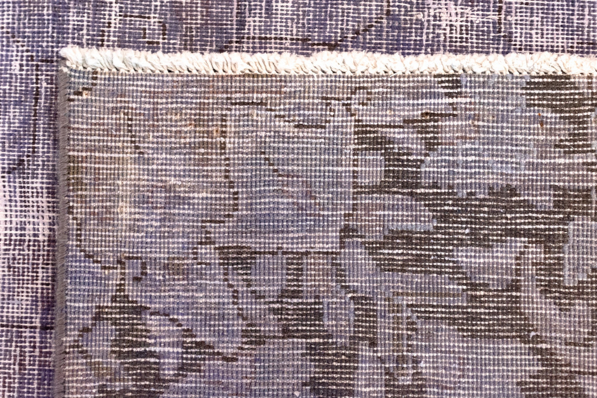 211 x 142 Vintage Royal