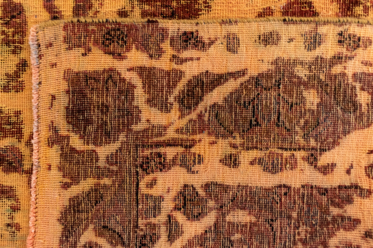 137 x 94 Vintage Royal