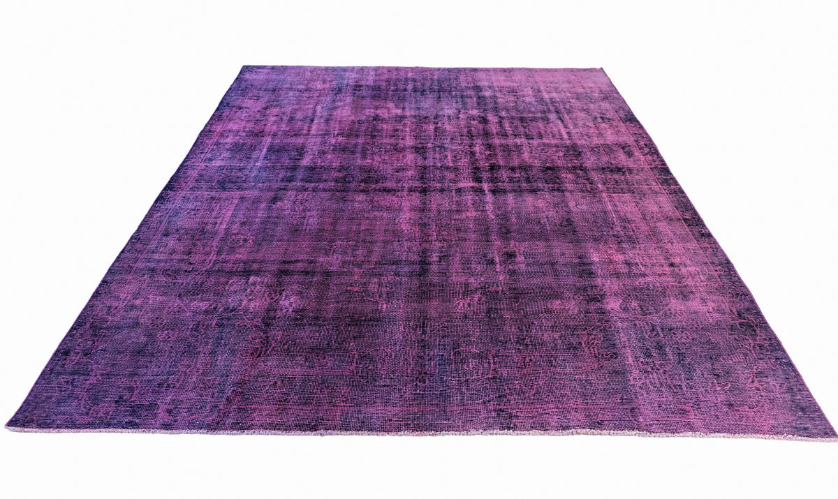 295 x 207 Vintage Royal
