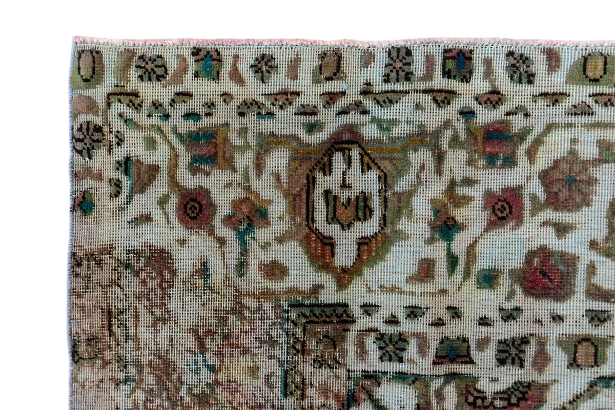 286 x 189 Vintage Royal