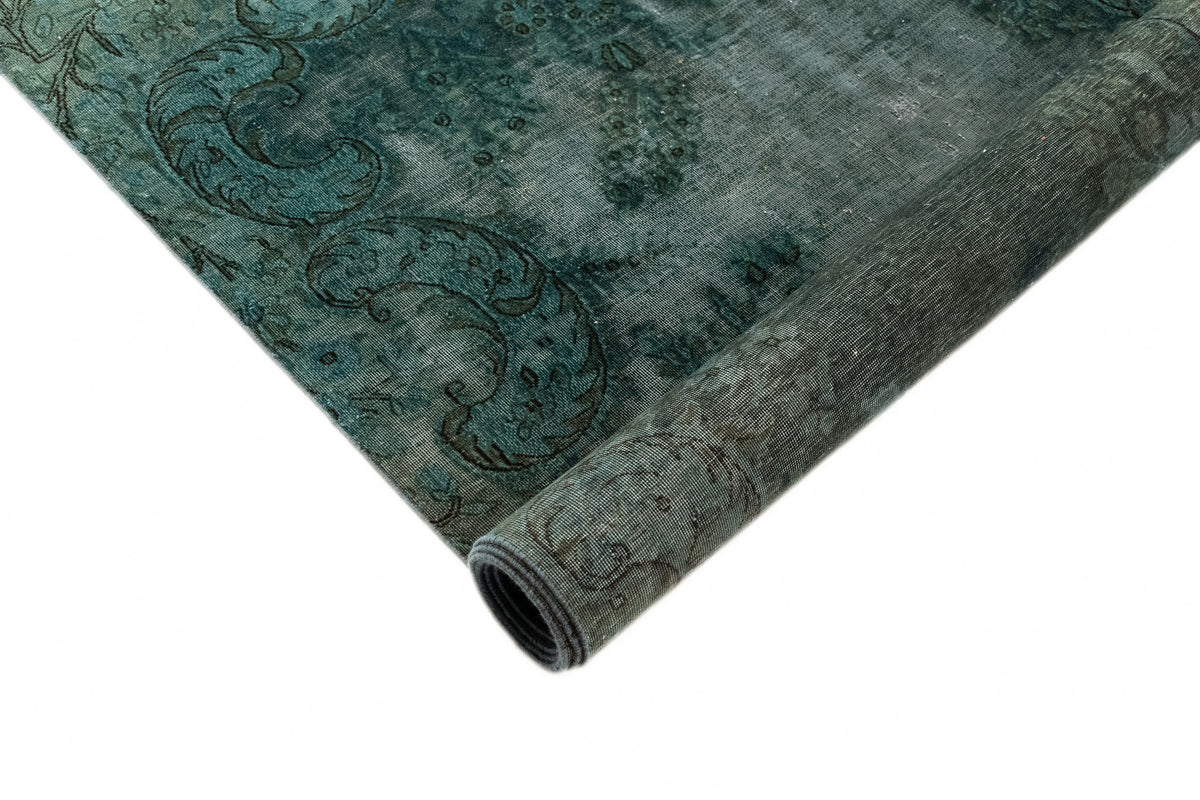 228x337 Vintage Royal