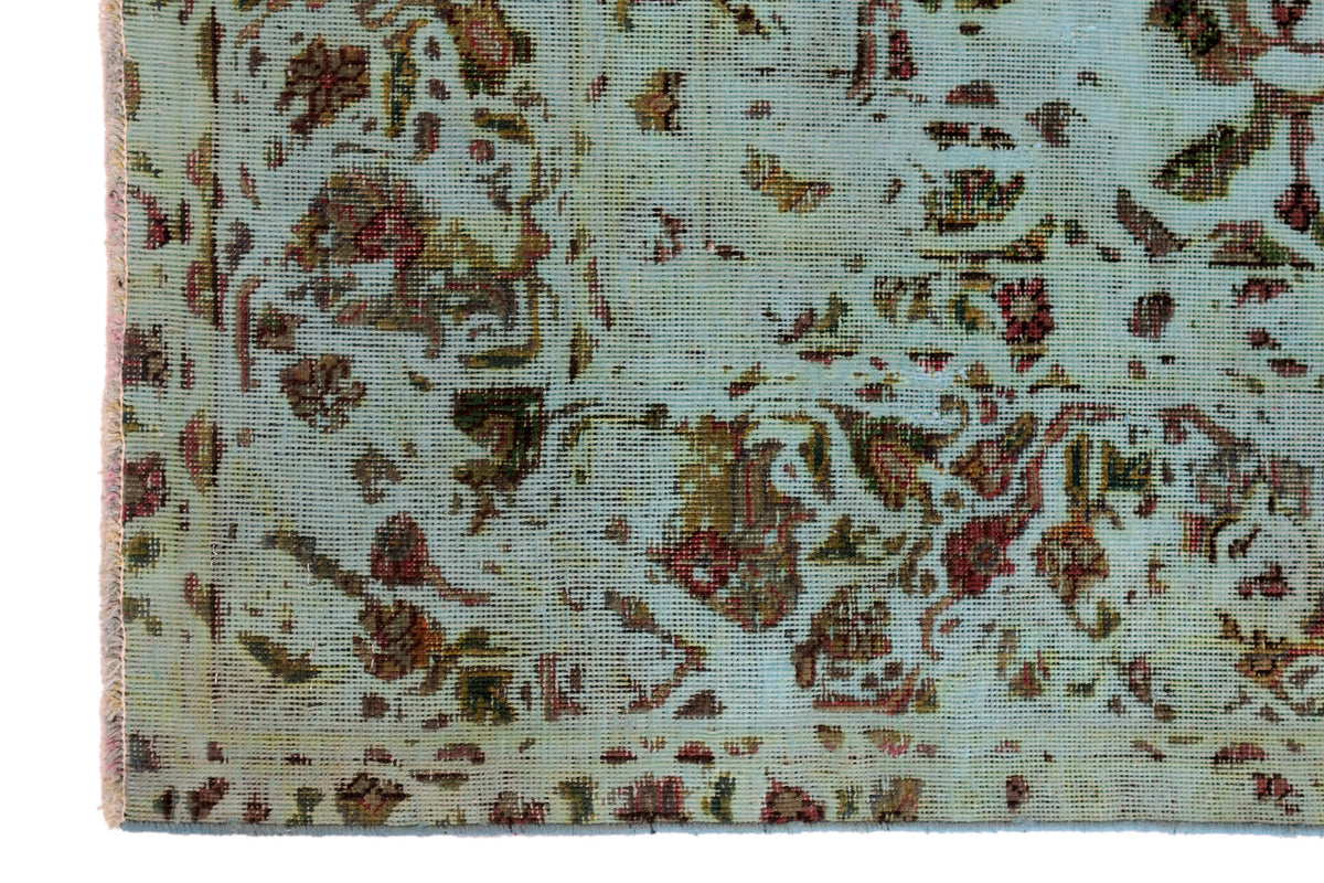 290 x 196 Vintage Royal