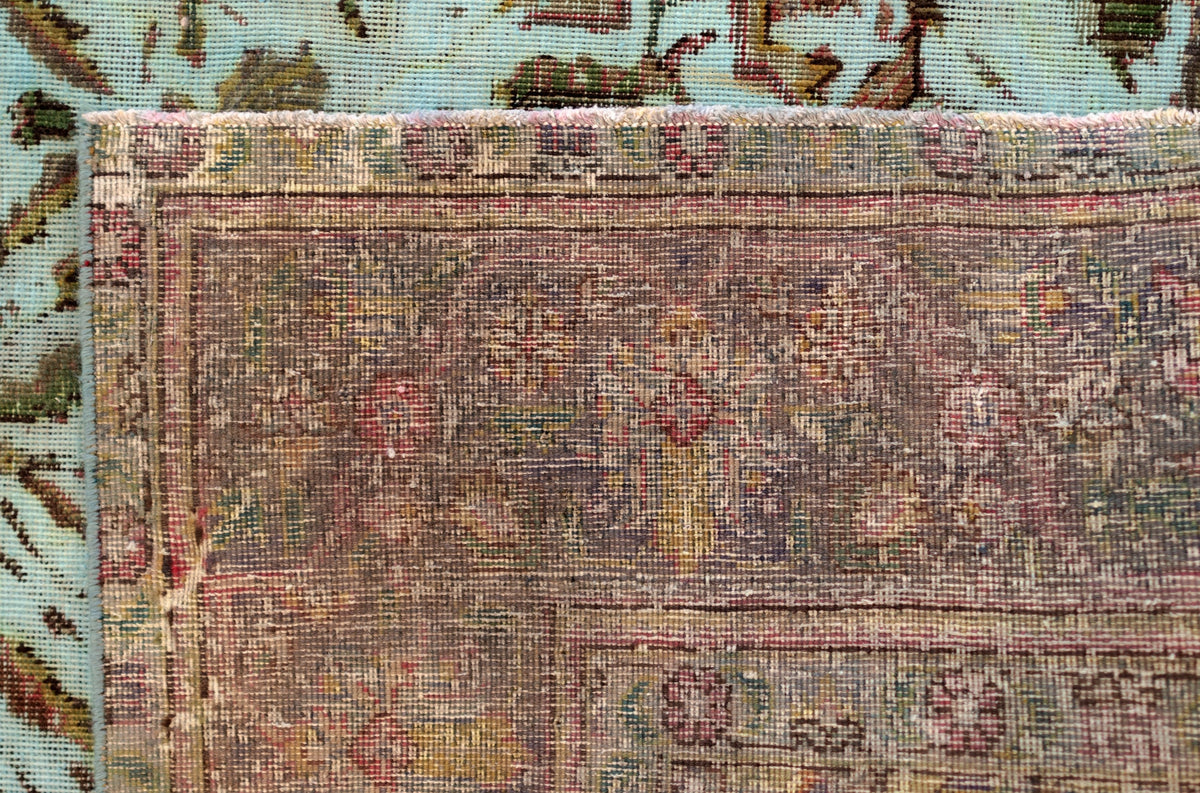 290 x 196 Vintage Royal