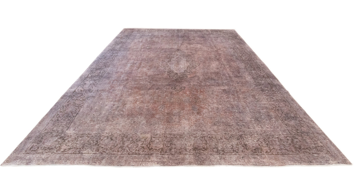 403 x 285 Vintage Royal