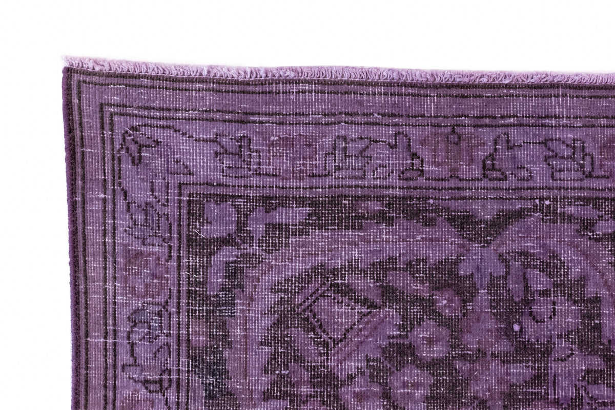 329 x 234 Vintage Royal