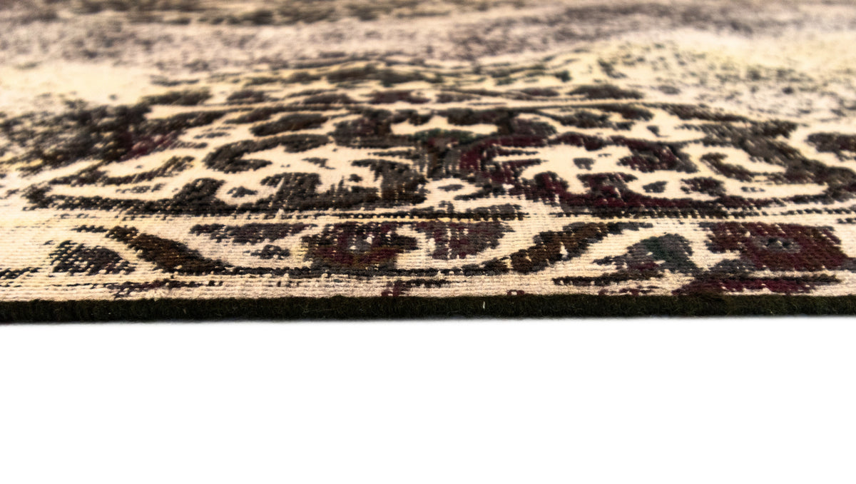 369 x 276 Vintage Royal