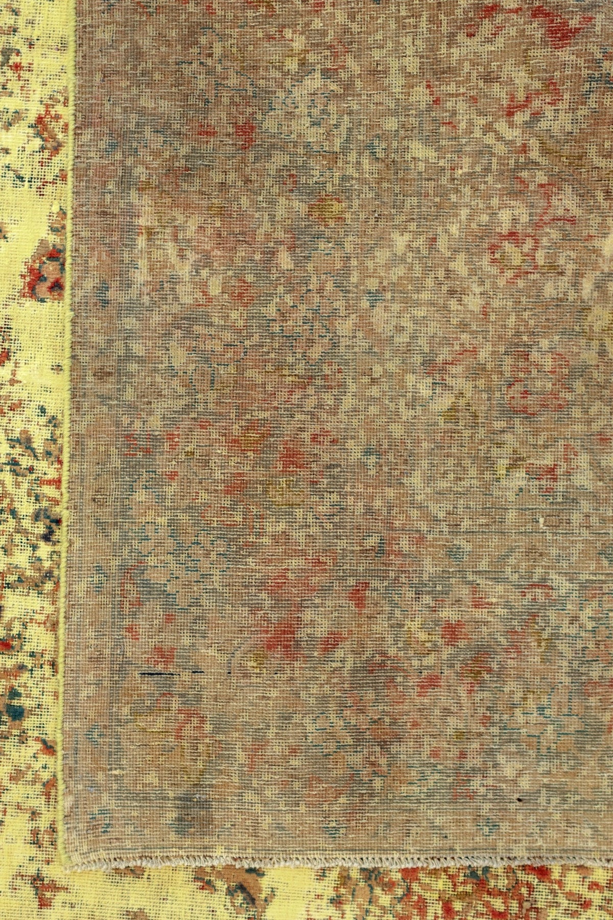 305 x 196 Vintage Royal