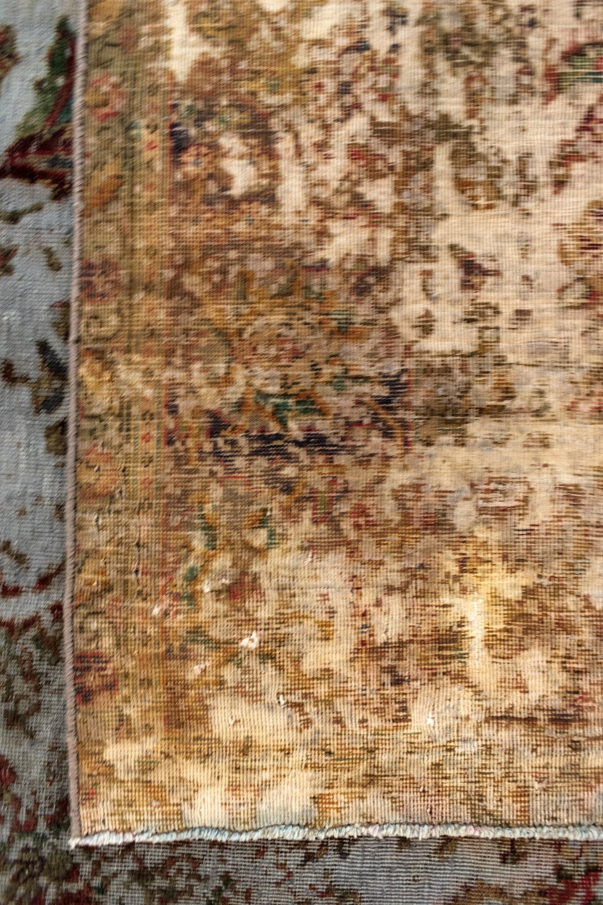 295 x 191 Vintage Royal