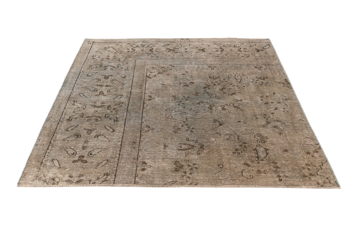 146 x 127 Vintage Royal