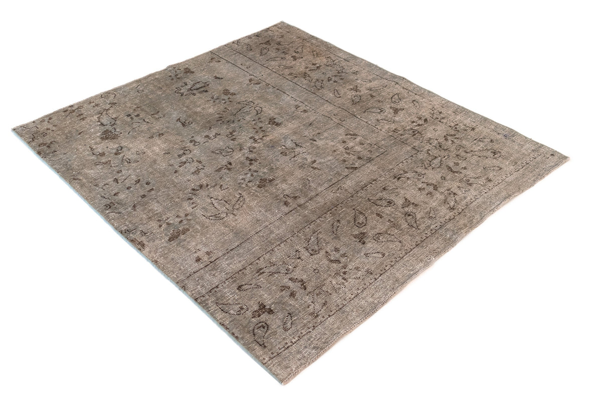 143 x 133 Vintage Royal