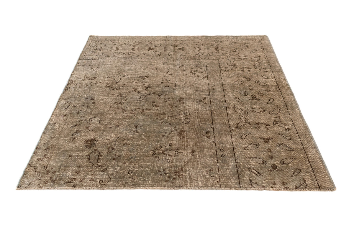 141 x 125 Vintage Royal