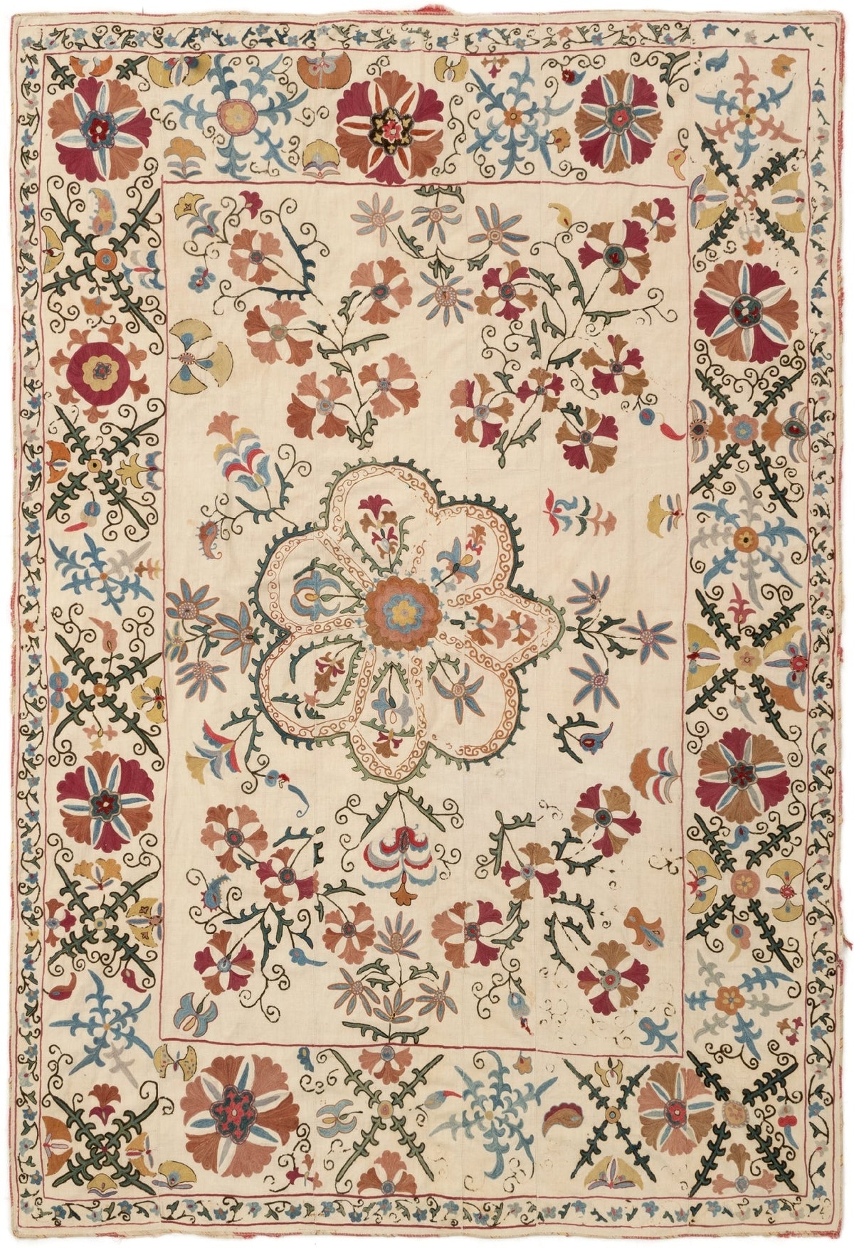 150 x 222 Suzani antik